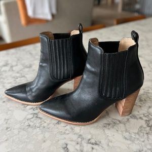 Oasis Society "Finley" Ankle Boots